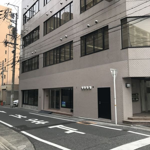 上前津エフワンビルの外観
