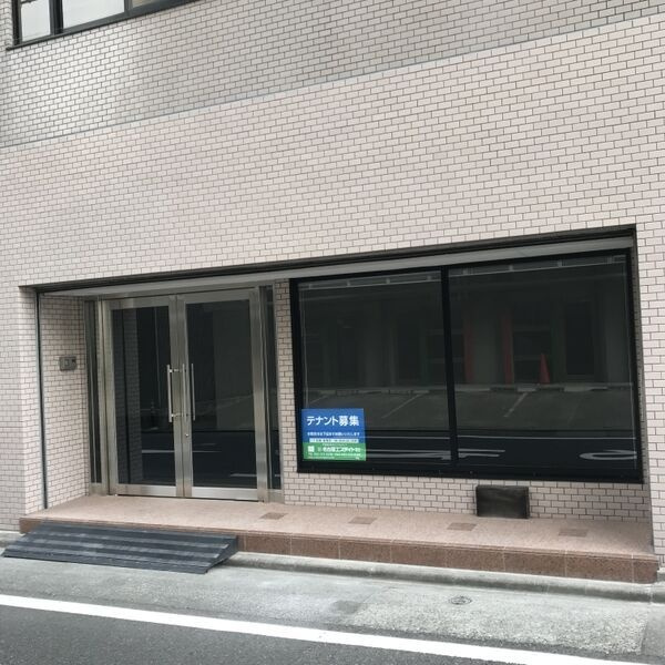 上前津エフワンビルの外観
