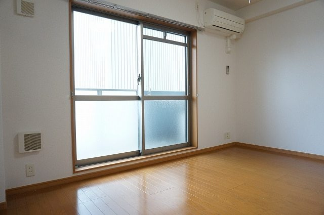メルヴェーユの居間・リビング|7.9帖☆