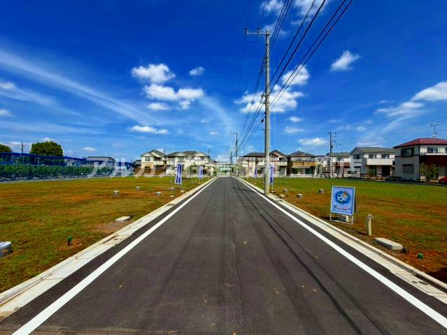 小平市鈴木町1丁目 西武新宿線 花小金井駅 売地の前面道路含む現地写真