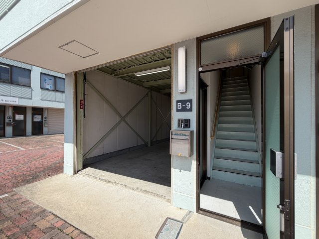 ビジネスパーク西浅田のエントランス