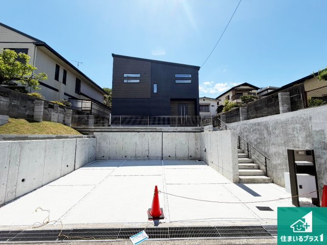 29日(土)30日(日)現地ご見学可能！神戸市北区緑町　限定1邸の外観|安心の10年保証！外観を美しく保ち、雨水で汚れを落とします！気になることがありましたら、お気軽にお問い合わせください！