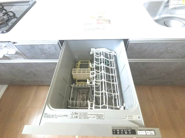 小城市三日月町久米3期のキッチン|食洗機付き