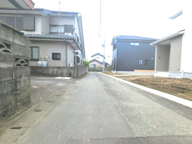 小城市三日月町久米3期の前面道路含む現地写真|前面道路含む現地写真です