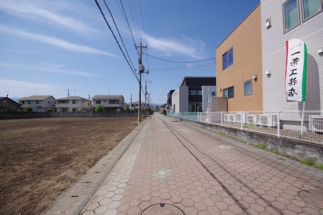 那須塩原市三島１丁目　土地の前面道路含む現地写真