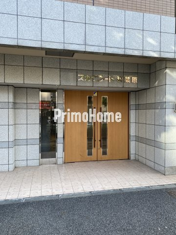 スカイコート秋葉原のエントランス