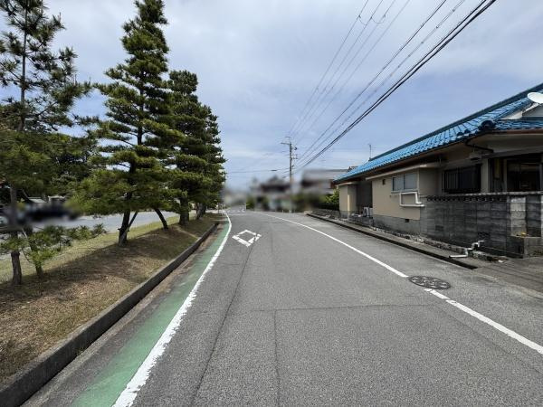 野洲市五条　売土地の前面道路含む現地写真
