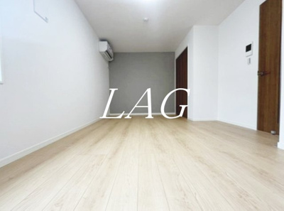 【居間・リビング】 | スマイラス川口並木 | 洋室のお部屋です。（同仕様です。）