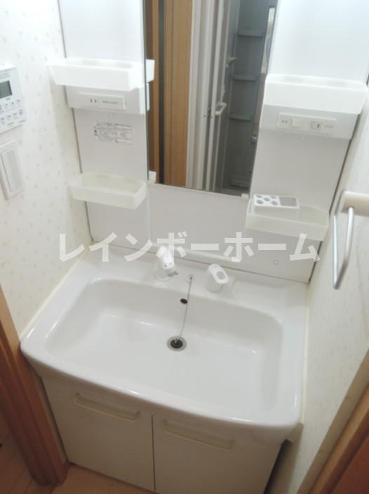 セゾン アムールの独立洗面台