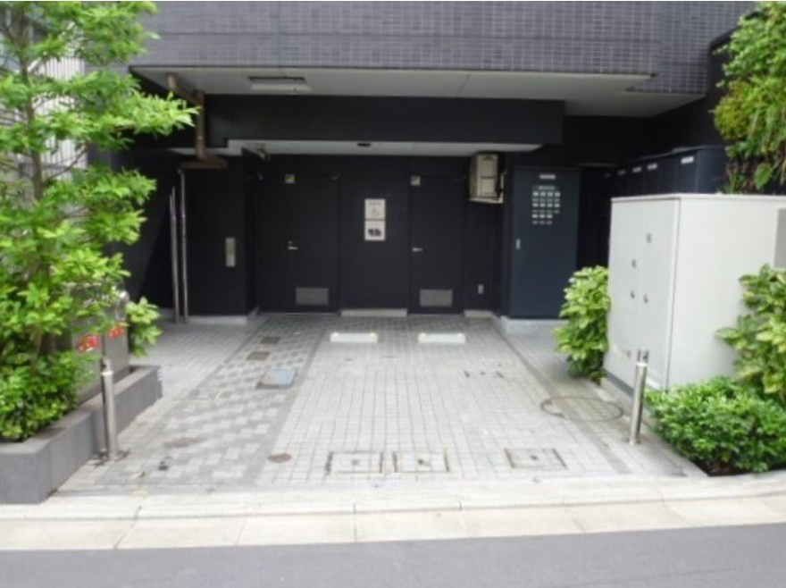 【エントランス】