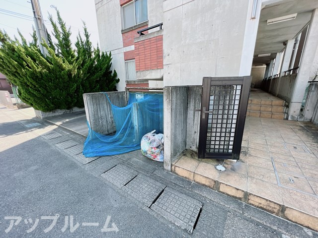 アルプスコートのエントランス