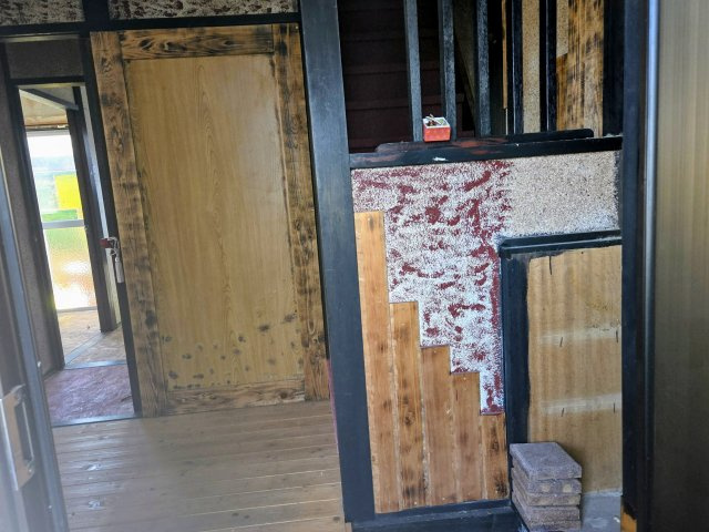 神戸市垂水区潮見が丘１丁目 2棟まとめ売りの玄関|B宅　木目を活かした内装。住む方の個性を反映できる空間です