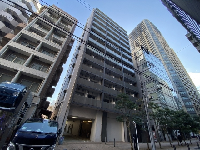 港区芝４丁目の賃貸マンションの外観