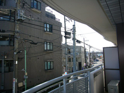 【設備】 | パークフロントナリタ | ベランダは東南向きですが道路の向かい側に５階建てのマンションがあるので１日中ずっと陽が当りません！で