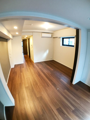 【居間・リビング】 | パークアクシス虎ノ門 | ※写真は同タイプ住戸です。
