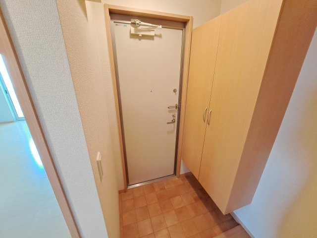 クレスト西宮東の玄関