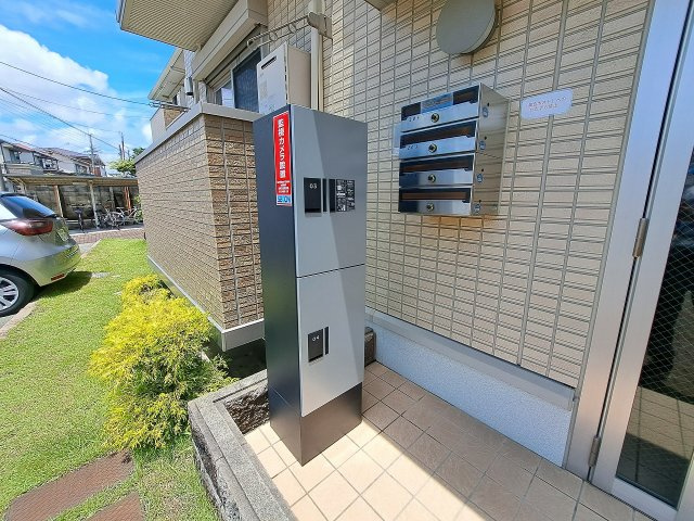クレスト西宮東のエントランス