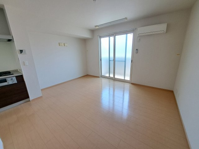 クレスト西宮東の居間・リビング