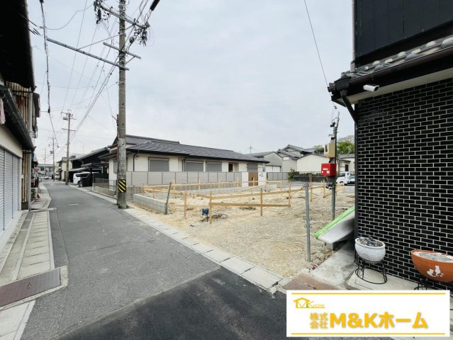常滑市保示町2丁目　全2棟　1号棟の前面道路含む現地写真|R8.4.27撮影　西側接道3.5ｍ