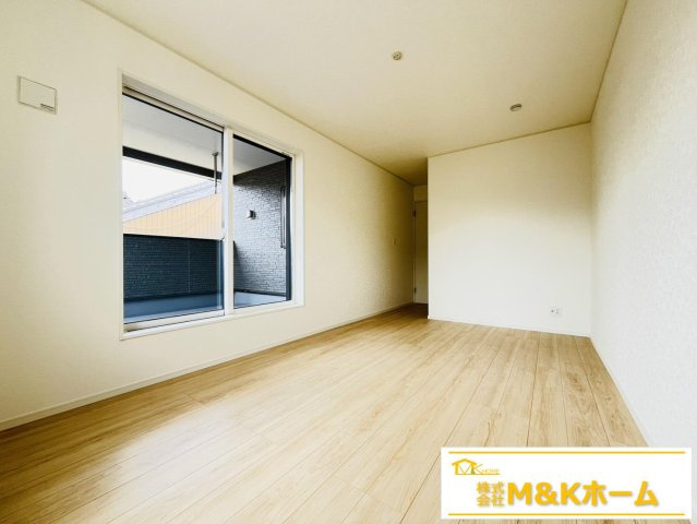 常滑市保示町2丁目　全2棟　1号棟の洋室|洋室8.2帖　陽当り良好☆