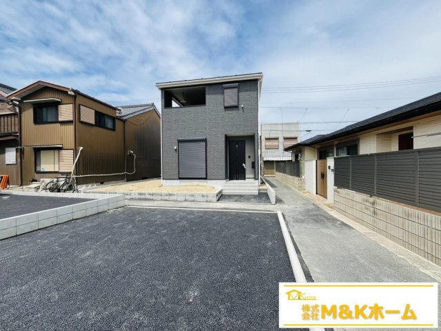 常滑市保示町2丁目　全2棟　1号棟の前面道路含む現地写真|角地☆