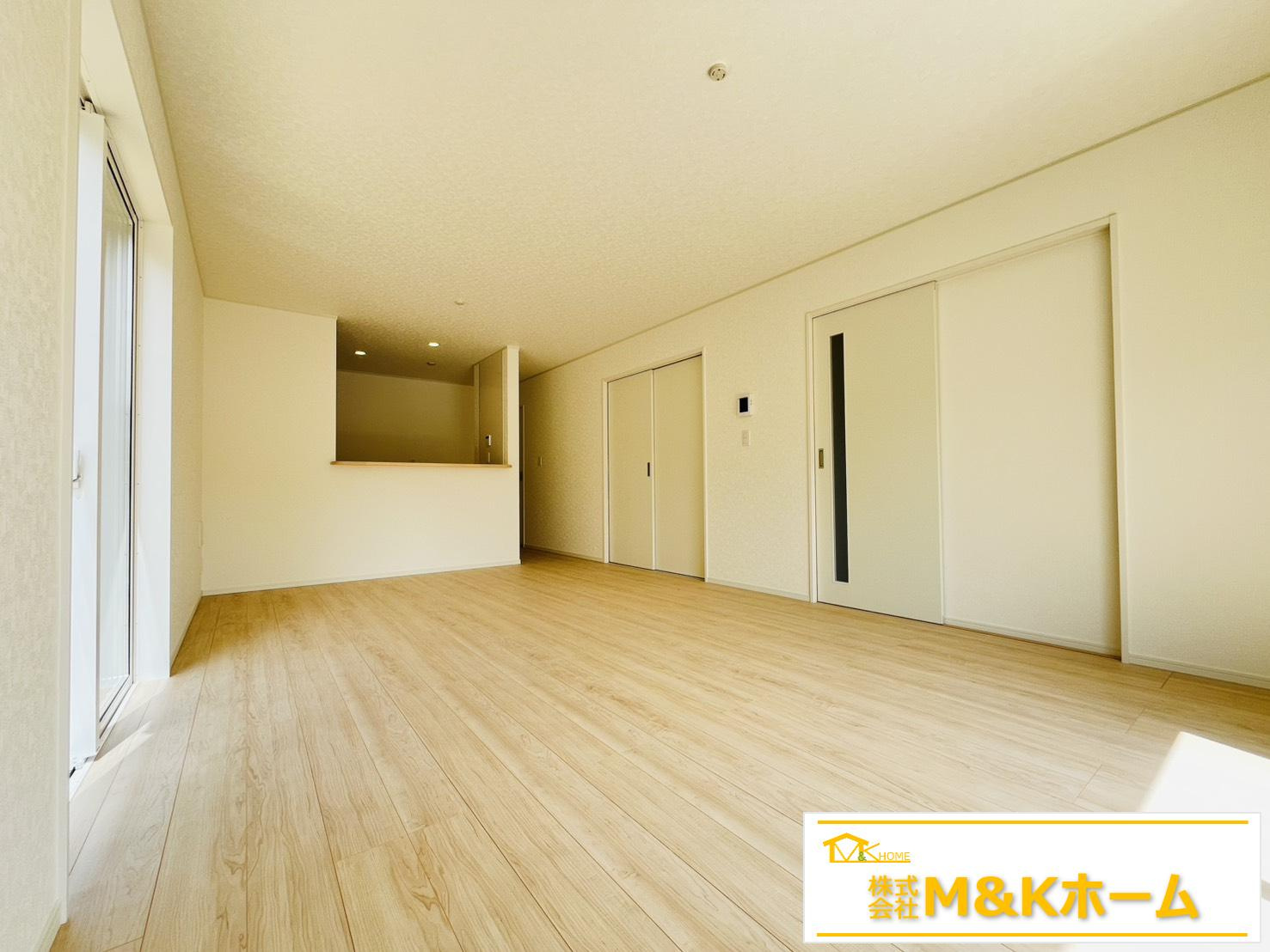 常滑市保示町2丁目　全2棟　1号棟の居間・リビング|LDK18帖　24時間換気システム搭載♪