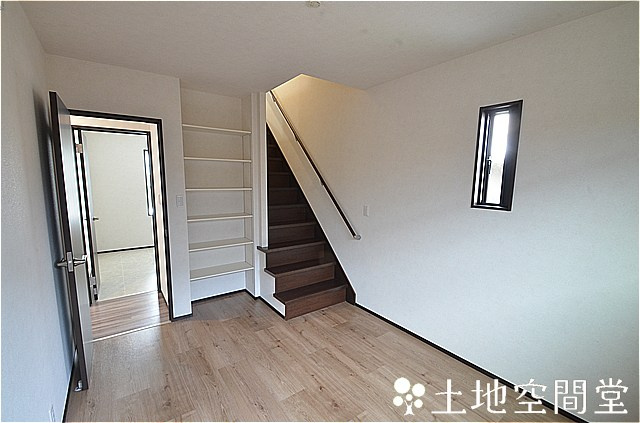 ルートホーム土手の内の子供部屋|洋室6帖　子供部屋　ロフト8.5帖へ行けます。