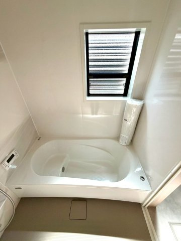 丸亀市中府町３丁目　新築オール電化住宅の浴室