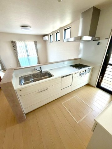 丸亀市中府町３丁目　新築オール電化住宅のキッチン