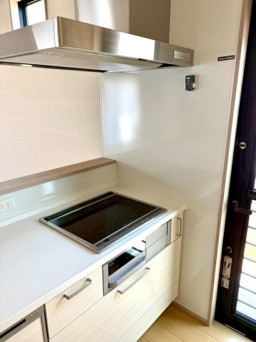 丸亀市中府町３丁目　新築オール電化住宅のキッチン