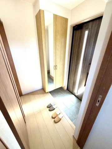 丸亀市中府町３丁目　新築オール電化住宅の玄関