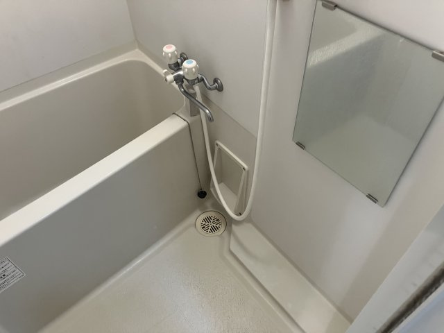 アヴァンツァーレ元町の浴室