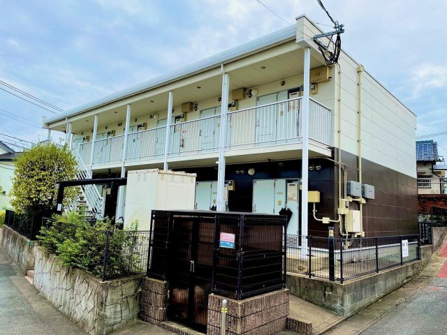 レオパレスヴィラ　コートの外観