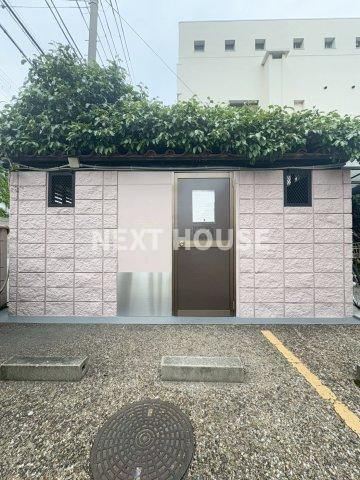 パラドール北加賀屋の駐車場
