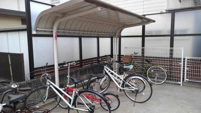 屋根付駐輪場