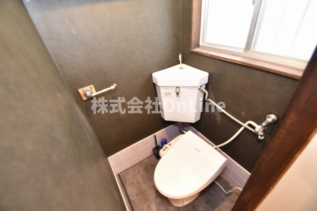 八尾市上之島町北１丁目のテラスのトイレ