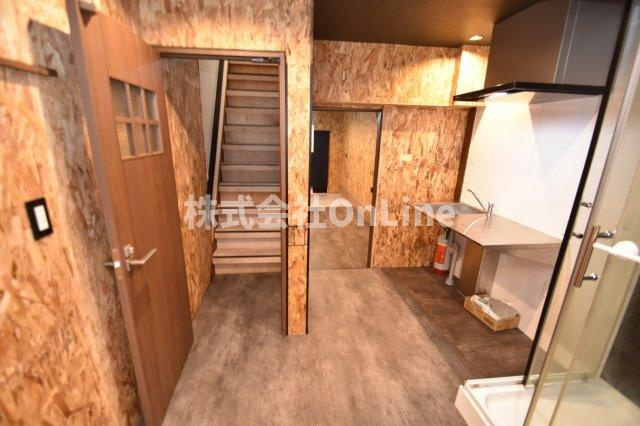 八尾市上之島町北１丁目のテラスの内装
