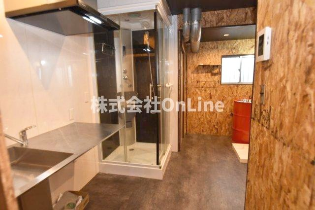 八尾市上之島町北１丁目のテラスのシャワールーム