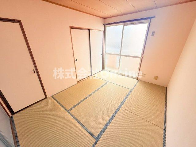サンロイヤルの和室