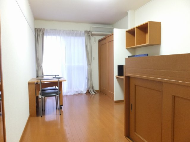 家具家電設置済みのお部屋です。
