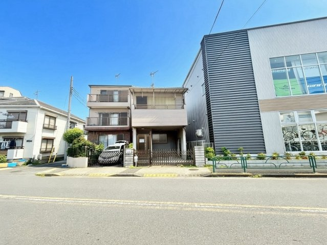 板橋区四葉2丁目　中古戸建の外観|2026.04.29撮影

現地ご見学希望・資料請求などお気軽にお問い合わせ下さい！
03-5990-5201