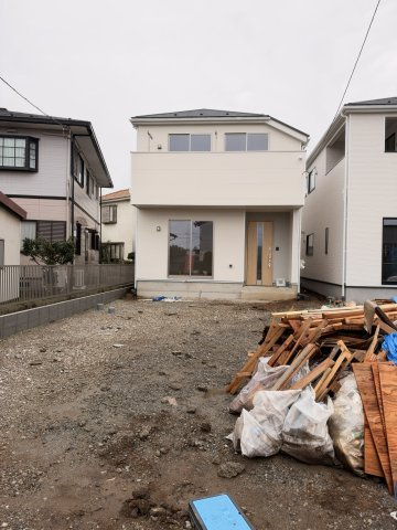 川越市的場　4SLDK+カースペース3台付き　新築戸建ての外観