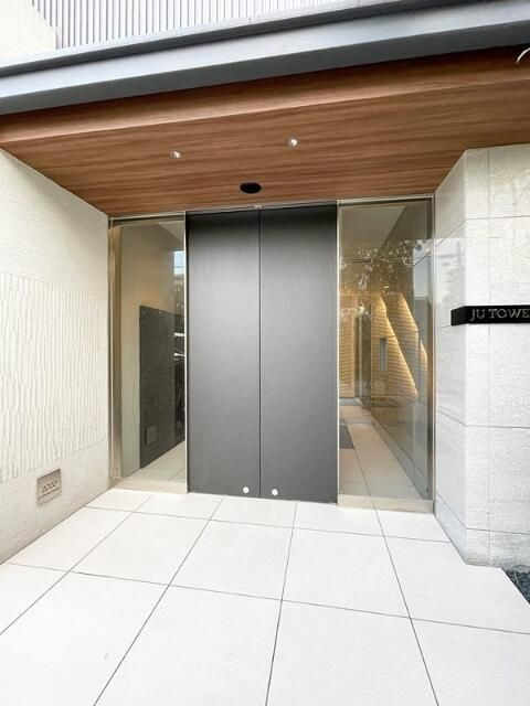 JU TOWER FRONT千石のエントランス