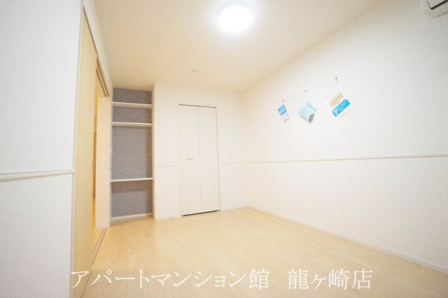 アール　ホームズⅡの洋室