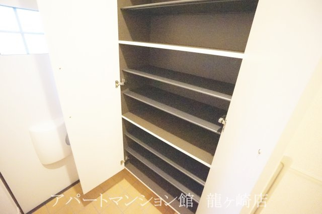 アール　ホームズⅡの収納