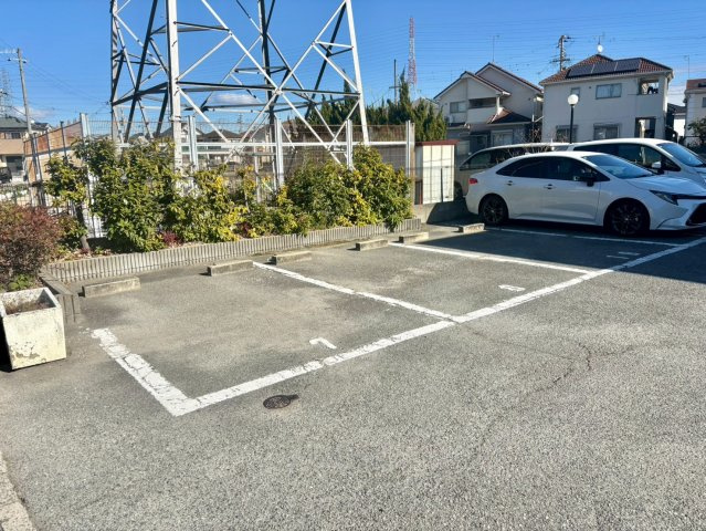 グランメゾン・Ⅰ Ｂ棟の駐車場