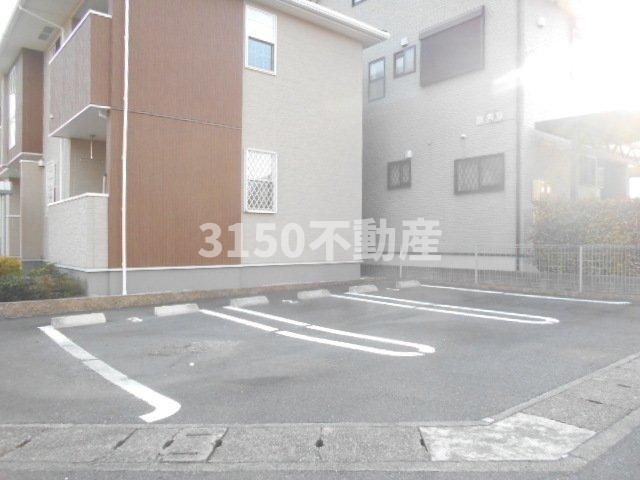 サンサイドテラスの駐車場|駐車スペースもあります