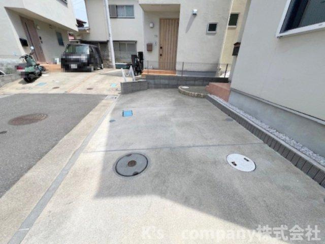 茅ヶ崎市松が丘2丁目　中古戸建の駐車場|駐車スペース◇