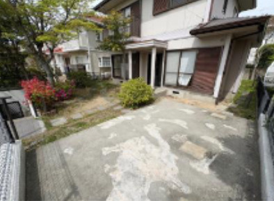 小束山2丁目戸建のエントランス
