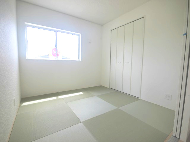 朝倉郡筑前町朝園第6 1号棟の和室|明るい和室です